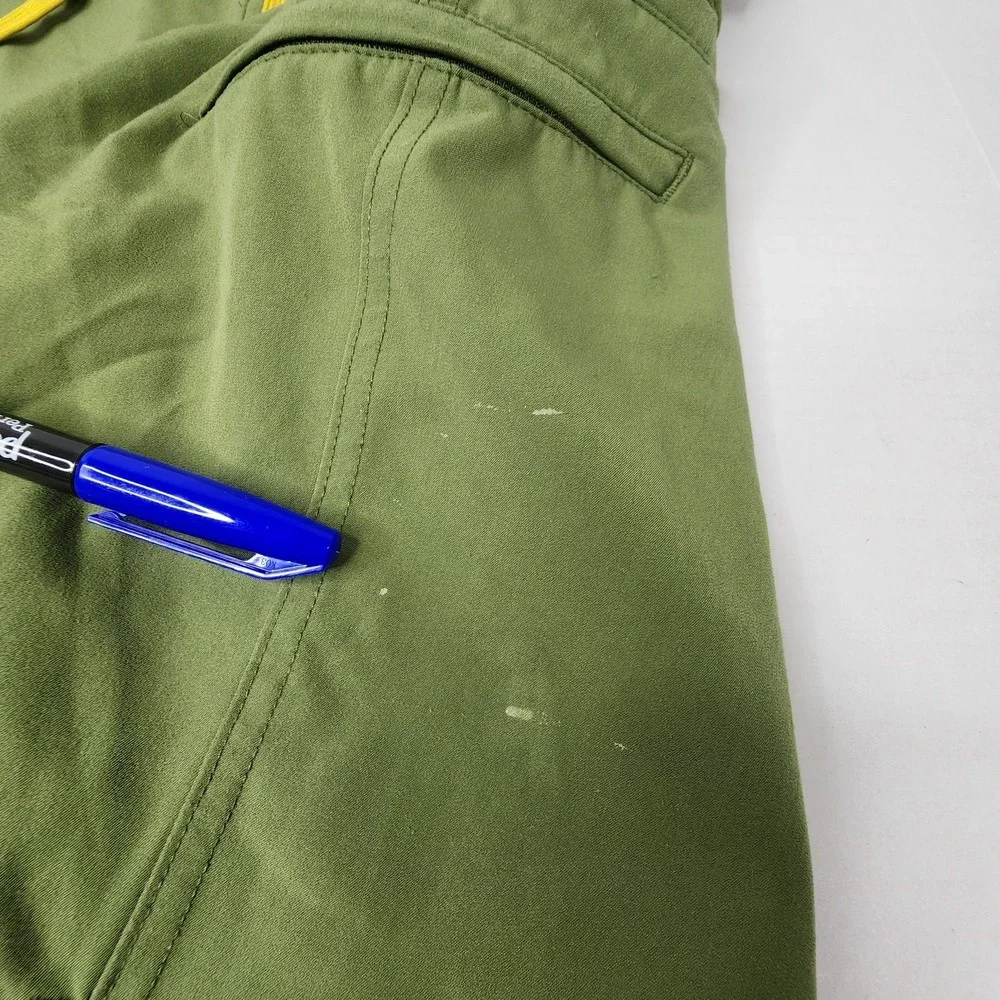 Huk Performance Mens 38 Fishing Outdoor Cargo Shorts Green Boardshorts